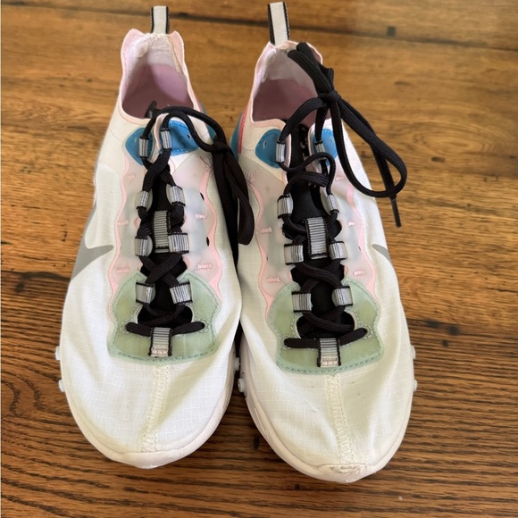 EUC Women’s Nike React Element 55 in Color Blue Hero Size 6.5 - Picture 3 of 7